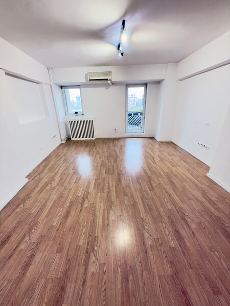 Piata Unirii, Sitraco, vizavi Hotel Horoscop, 2 camere, utilitati incluse