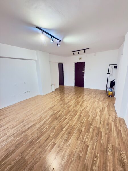 Piata Unirii, Sitraco, vizavi Hotel Horoscop, 2 camere, utilitati incluse