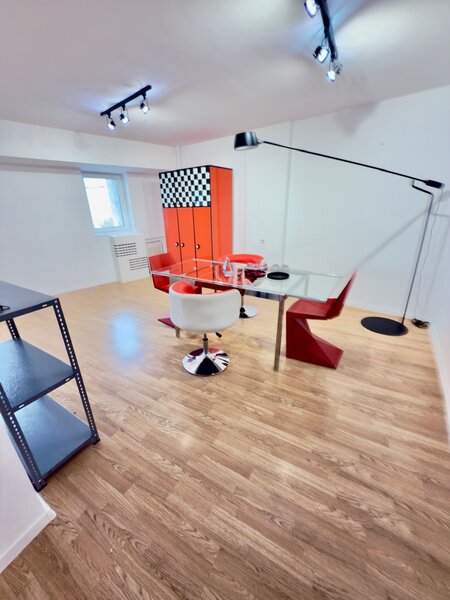 Piata Unirii, Sitraco, vizavi Hotel Horoscop, 2 camere, utilitati incluse